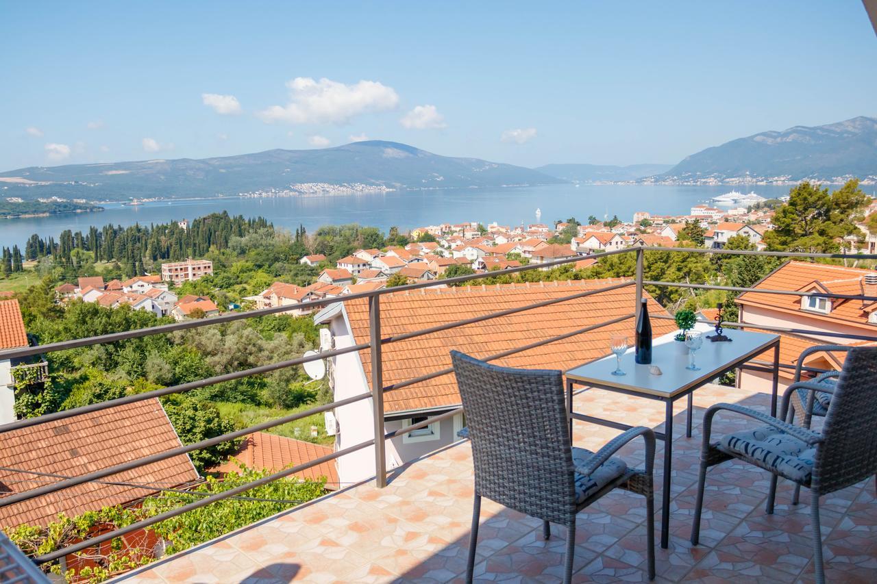 Apartmani Petar Tivat Exterior photo