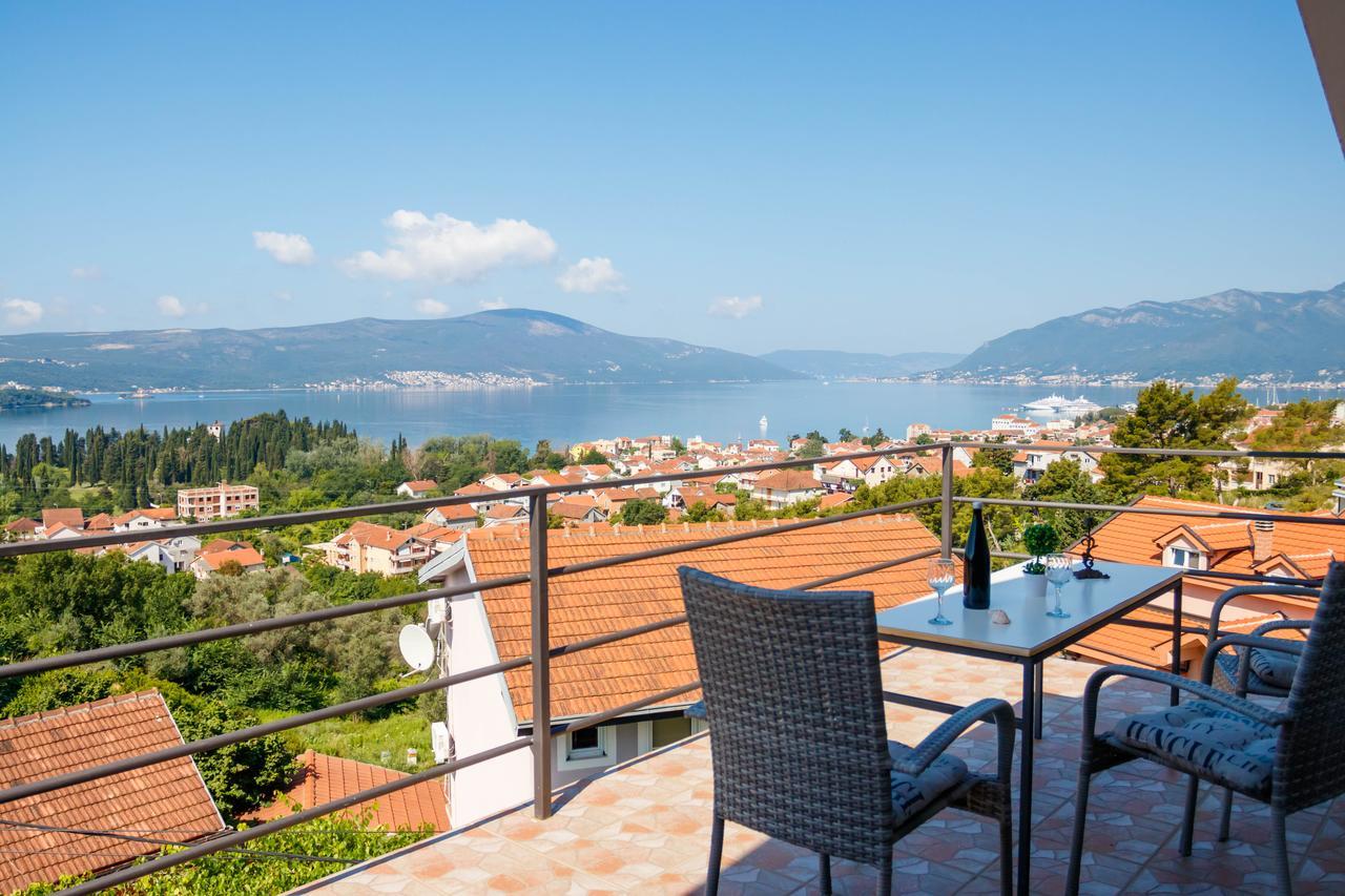 Apartmani Petar Tivat Exterior photo