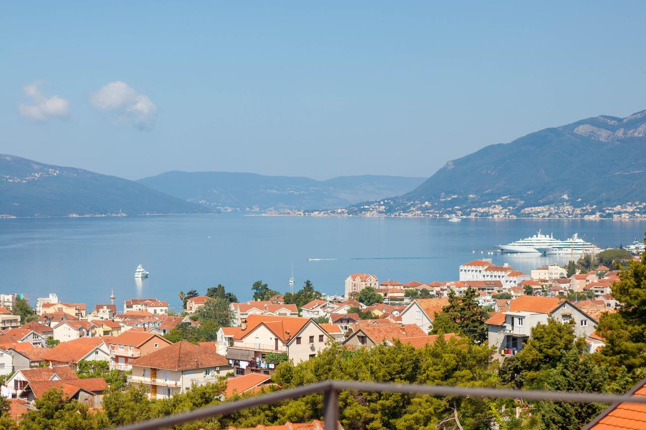 Apartmani Petar Tivat Exterior photo