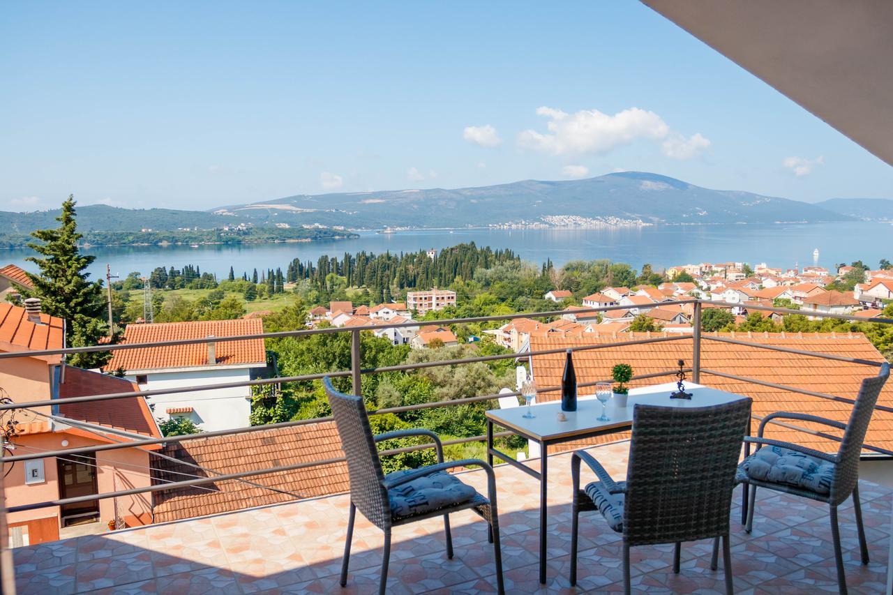 Apartmani Petar Tivat Exterior photo